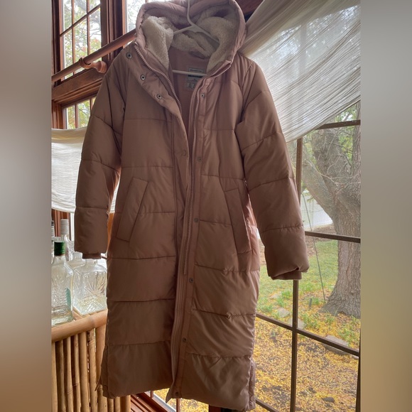 Abercrombie & Fitch Women's Light Pink Long Puffer Jacket - Picture 3 of 5